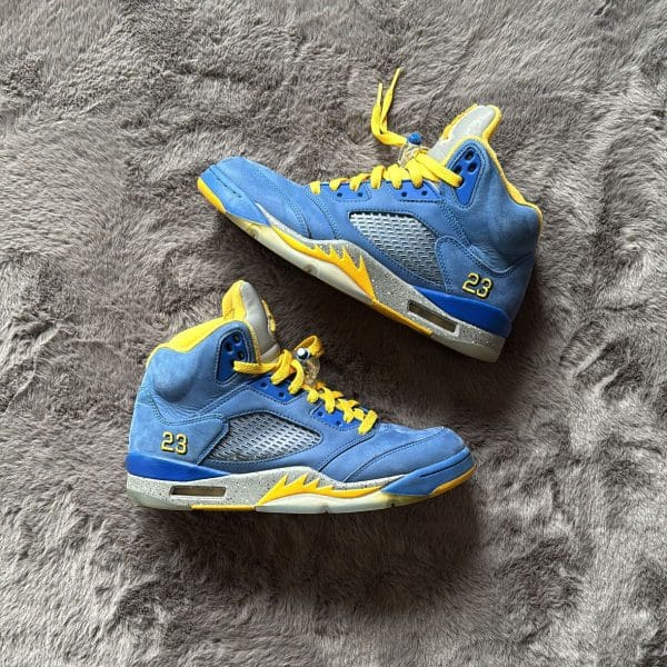 Présentation de la sneaker Jordan 5 Laney Varsity Royal blue