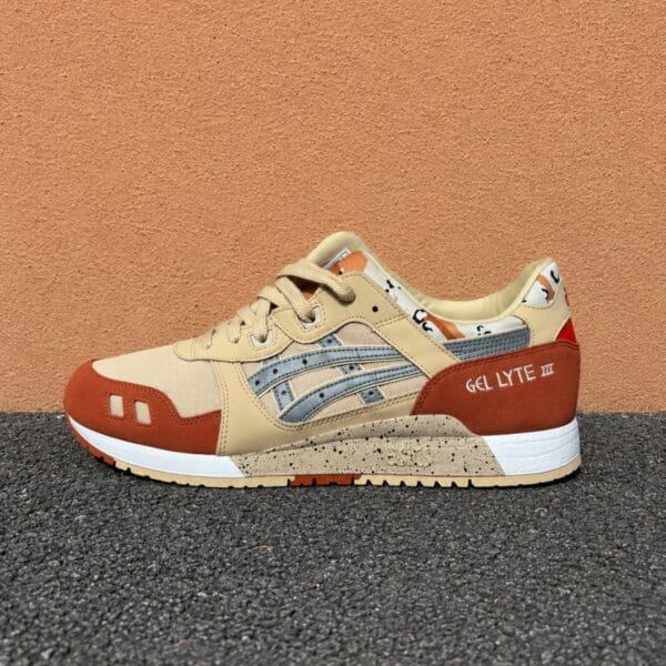 ASICS Gel-Lyte III Marzipan Desert taille 46 vue latérale sneaker beige et marron